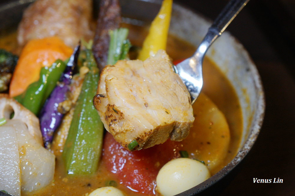札幌湯咖哩,札幌美食,Soup Curry SAMURAI,SAMURAI湯咖哩,地下鐵薄野站,貍小路湯咖哩,貍小路美食